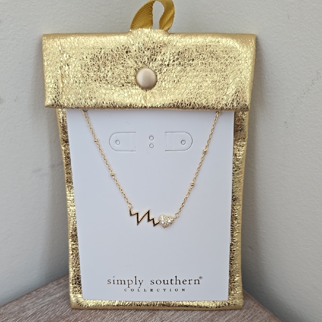 Nwt Simply Southern Goldtone Necklace With Dainty Heartbeat Design